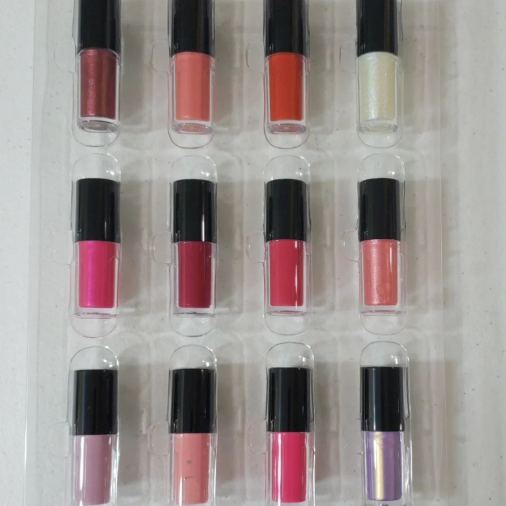 - 12-Day All About Lips Advent Calendar, Cre - Picture 4 of 4